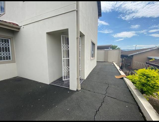 6 BEDROOM HOUSE FOR SALE IN CANESIDE